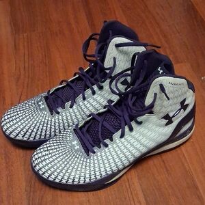 Under Armour Clutchfit Drive Men's Basketball Shoes in Purple and White